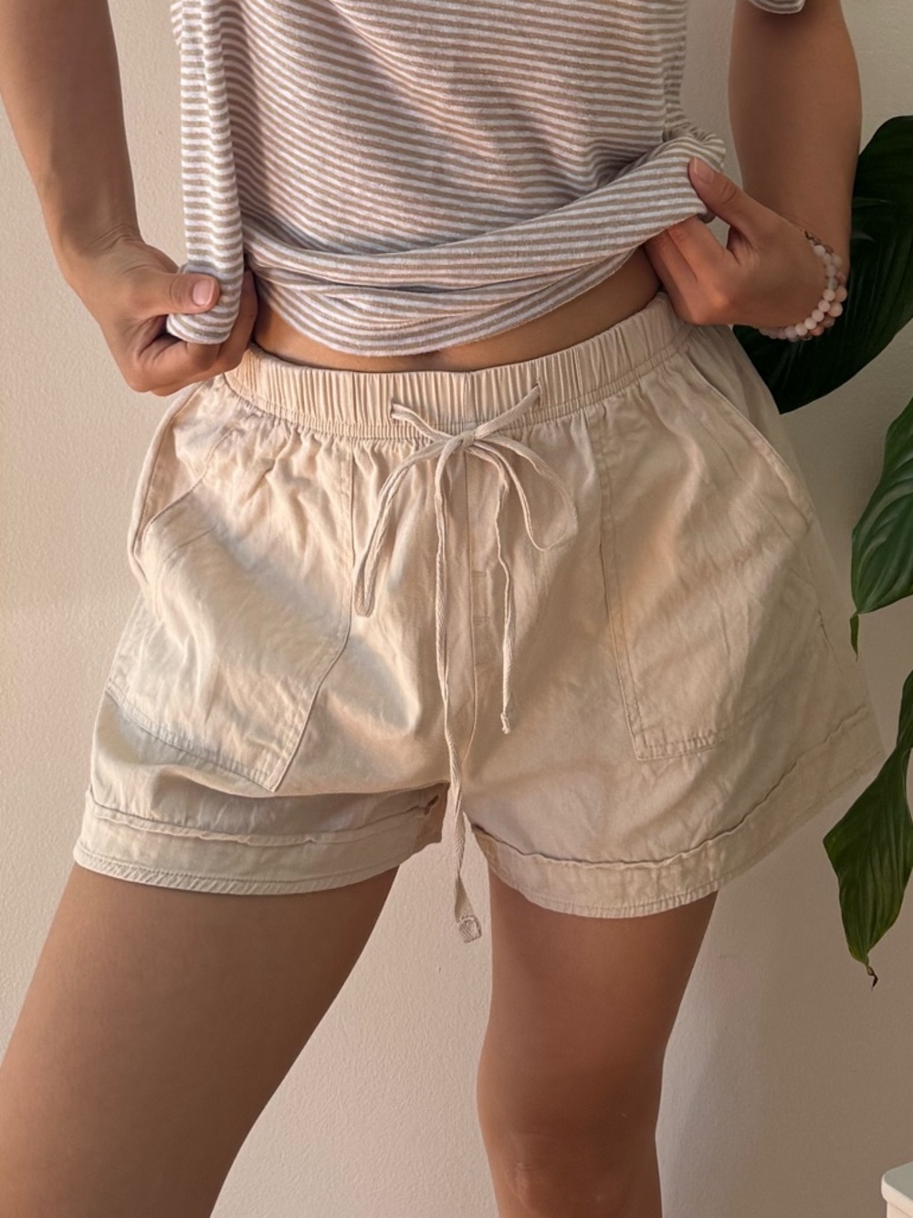 100% Cotton Pull On Relaxed Fit Light Yellow Shorts With Drawstring Size S